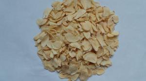 Wholesale 2017 new crops garlic flakes with root 10kg 20kg per carton from china suppliers