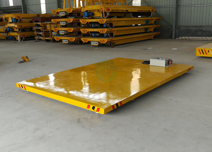 Automatic welding carriage handling rail cart with hydraulic system in plant