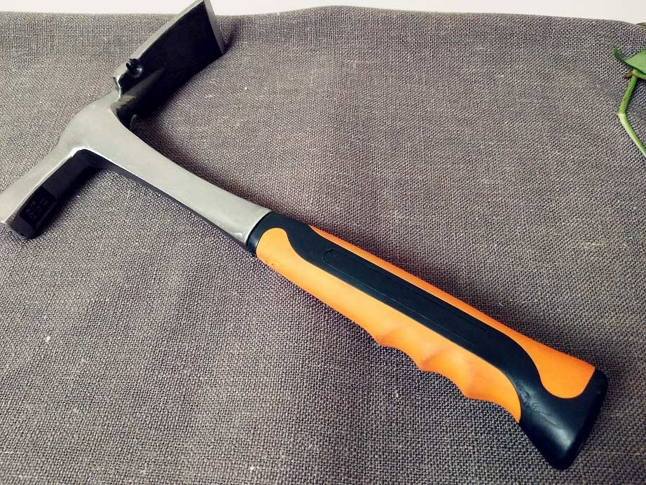 600G B-Type Mason's hammer (XL-0163) conjoined steel handle and polishing surface