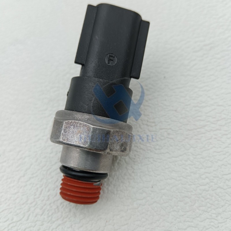 Oil Pressure Sensor 6744-81-4010 Pressure Switch for Komatsu PC200-8 PC210 PC220 PC240-8