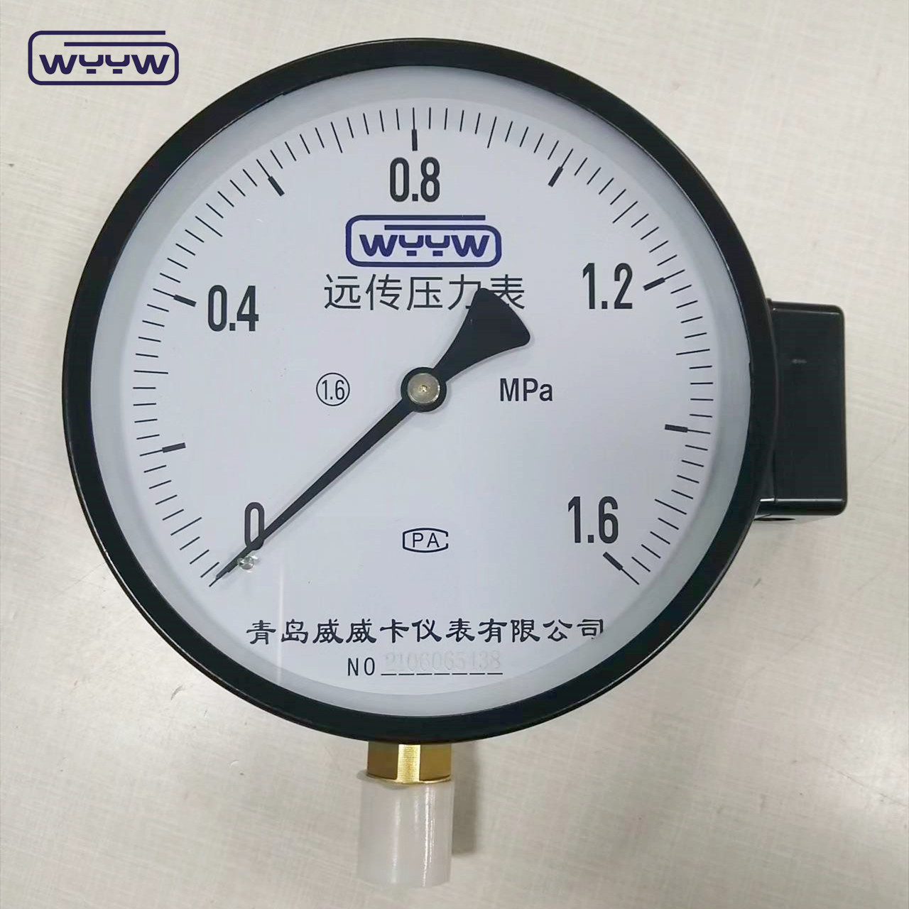 2.5% Precision Electric Contact Pressure Gauge Bottom Or Back Connection Mounting Type