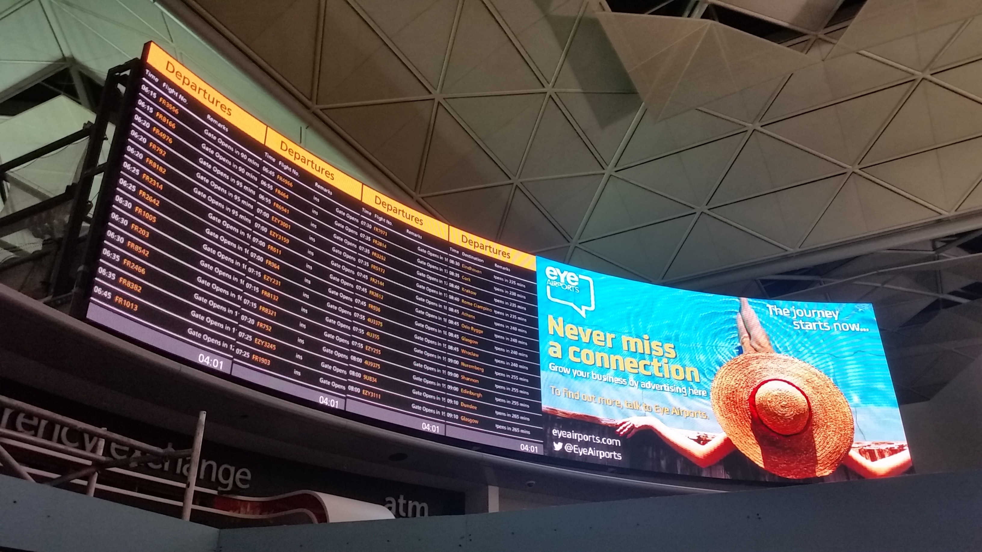 Airport Indoor LED Video Wall P3.91 500x500 Die Casting Boards 1200cd/sqm Brightness