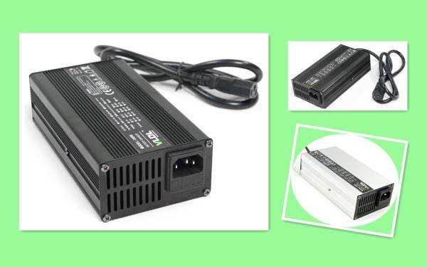 Light Weight Smart Battery Charger 7A 29.4V 24V For Lead Acid Battery , E -