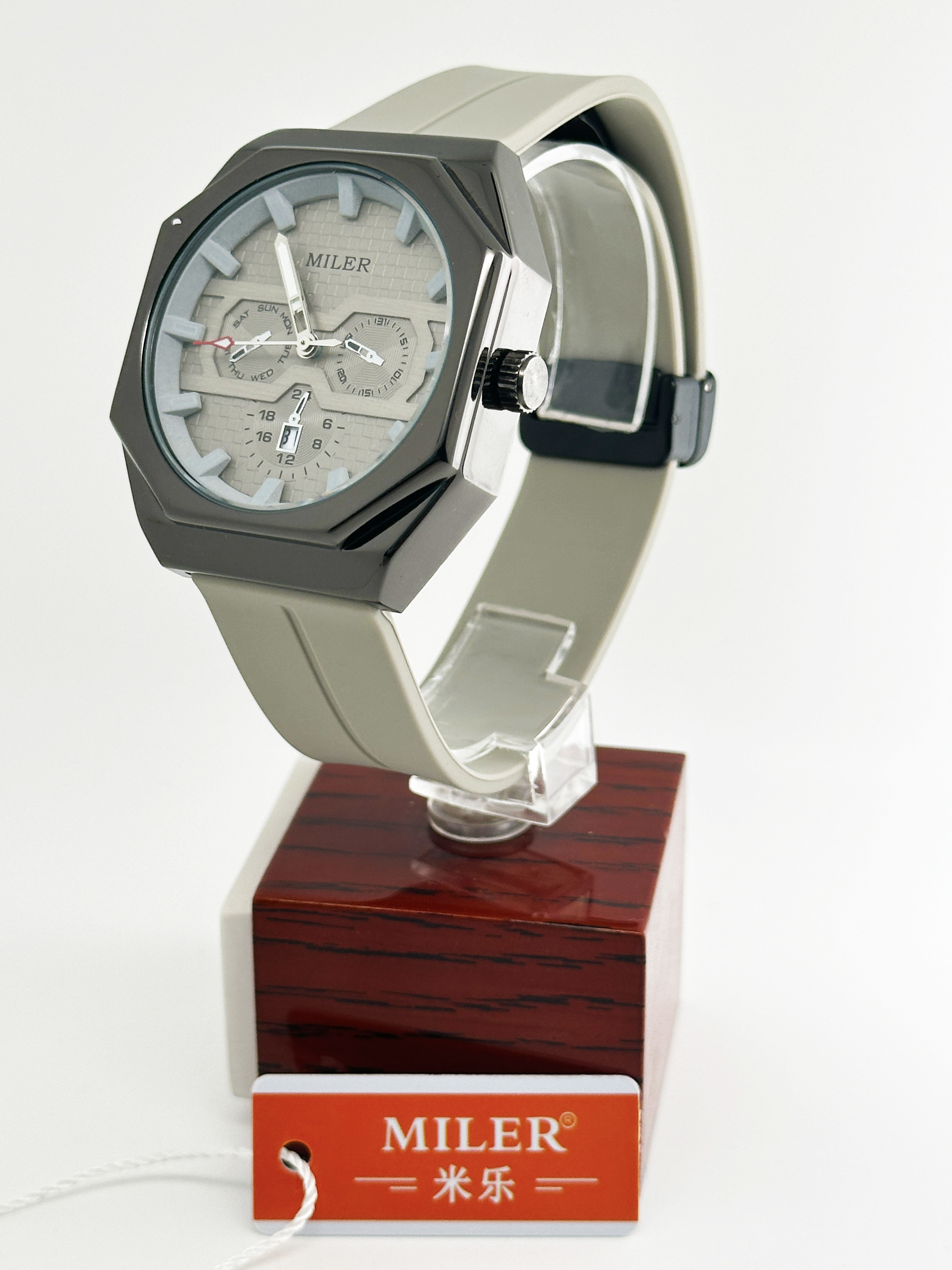 Casual Men's quartz Watches Minimalist Stick Needle Scale Three Eye Six Needle Waterproof men's quartz Watch