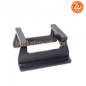 Wholesale Q345B 200112-00073A DH220 Excavator Track Link Guard Doosan Digger Parts from china suppliers