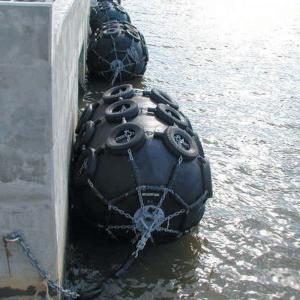 Wholesale 50kpa Inflatable Pneumatic Marine Natural Rubber Fender from china suppliers