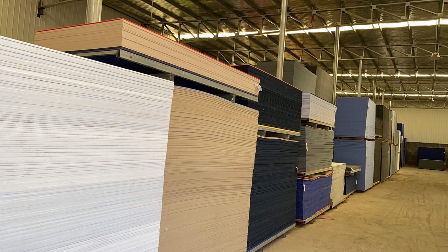 Office Felt Acoustic Panels For Walls And Ceilings 2420x1220mm Customized