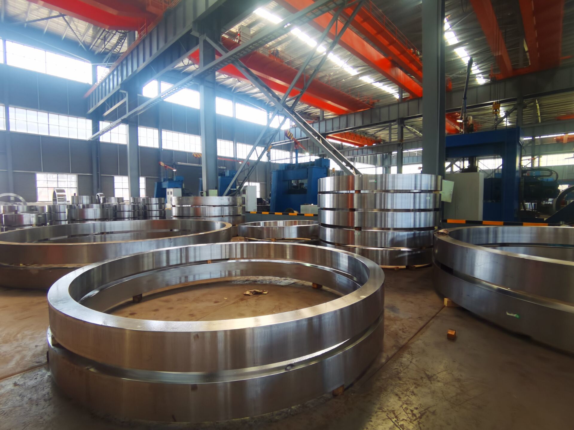 42CrMo4 SCM440 1.7225 AISI4140 Forged Round Bar Quenching And Tempering Rough Turned