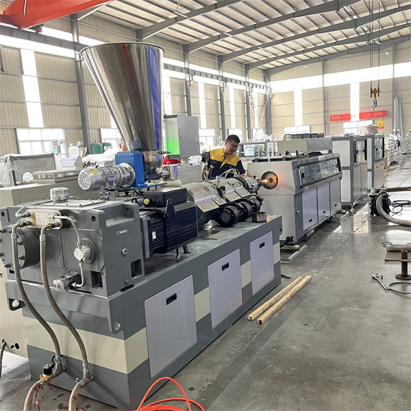 Plastic Corrugated Flexible Hose Machine , Electric Flexible Corrugated Pipe Production Line