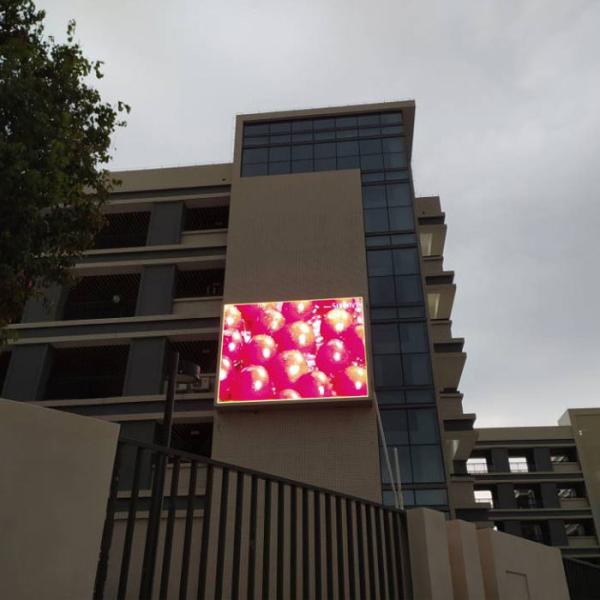 Standard Outdoor Full Color LED Display SMD1921 Building Led Display 1R1G1B