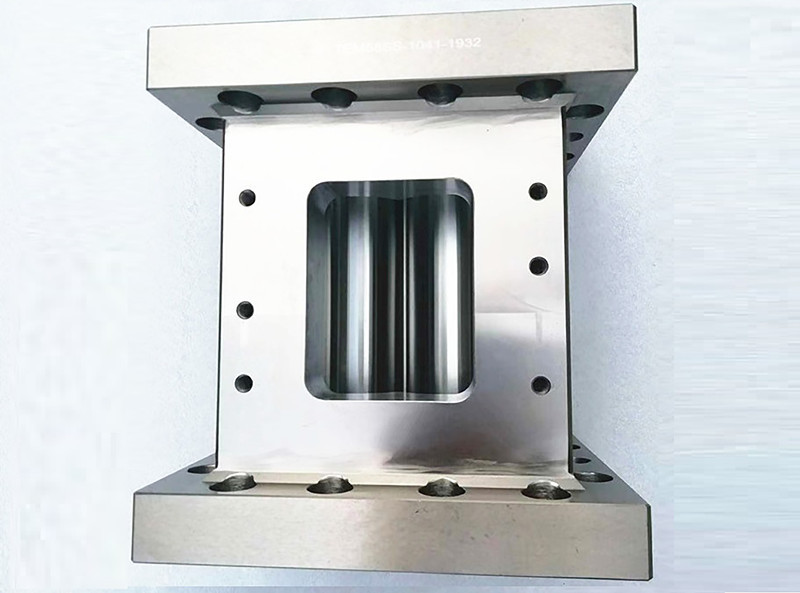 Split HPL27 Extruder Machine Parts Nitriding Material For Barrel / Cylinder