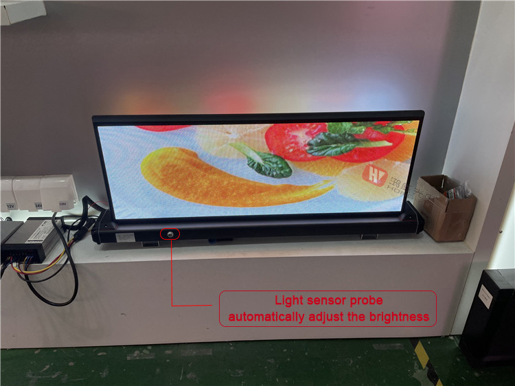 SMD1415 Outdoor P2.5 5000nits Taxi Top Led Screen 450W