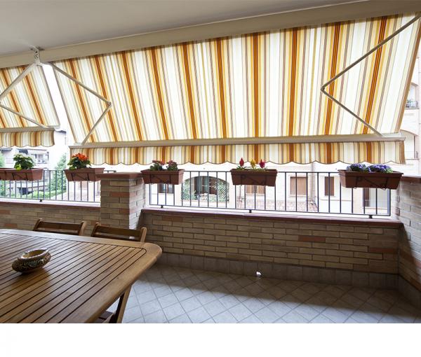 Balcony Aluminium retractable awning with rain chennel , aluminium retractable awning