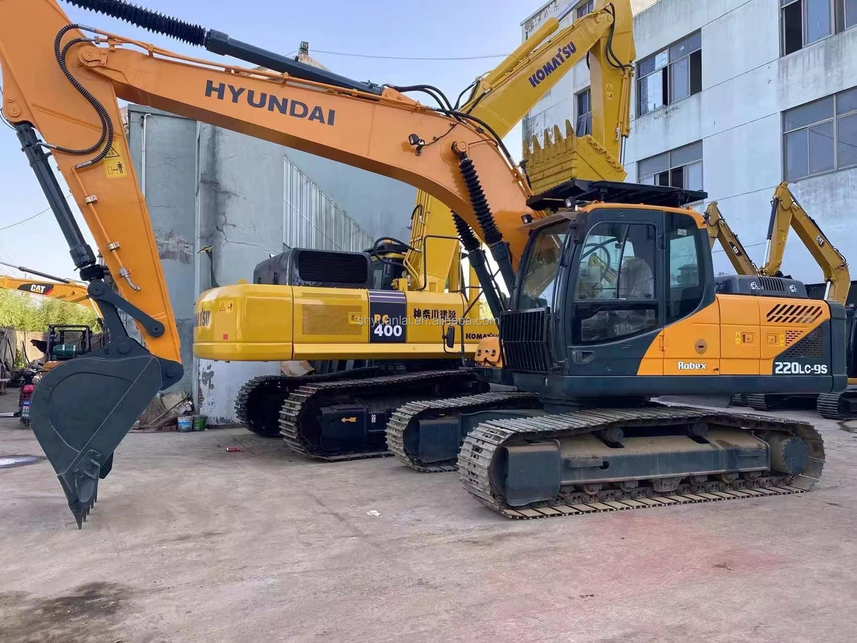 Used Hyundai 220-9 Excavator 22 Ton Original Color Korean Second-Hand Excavator
