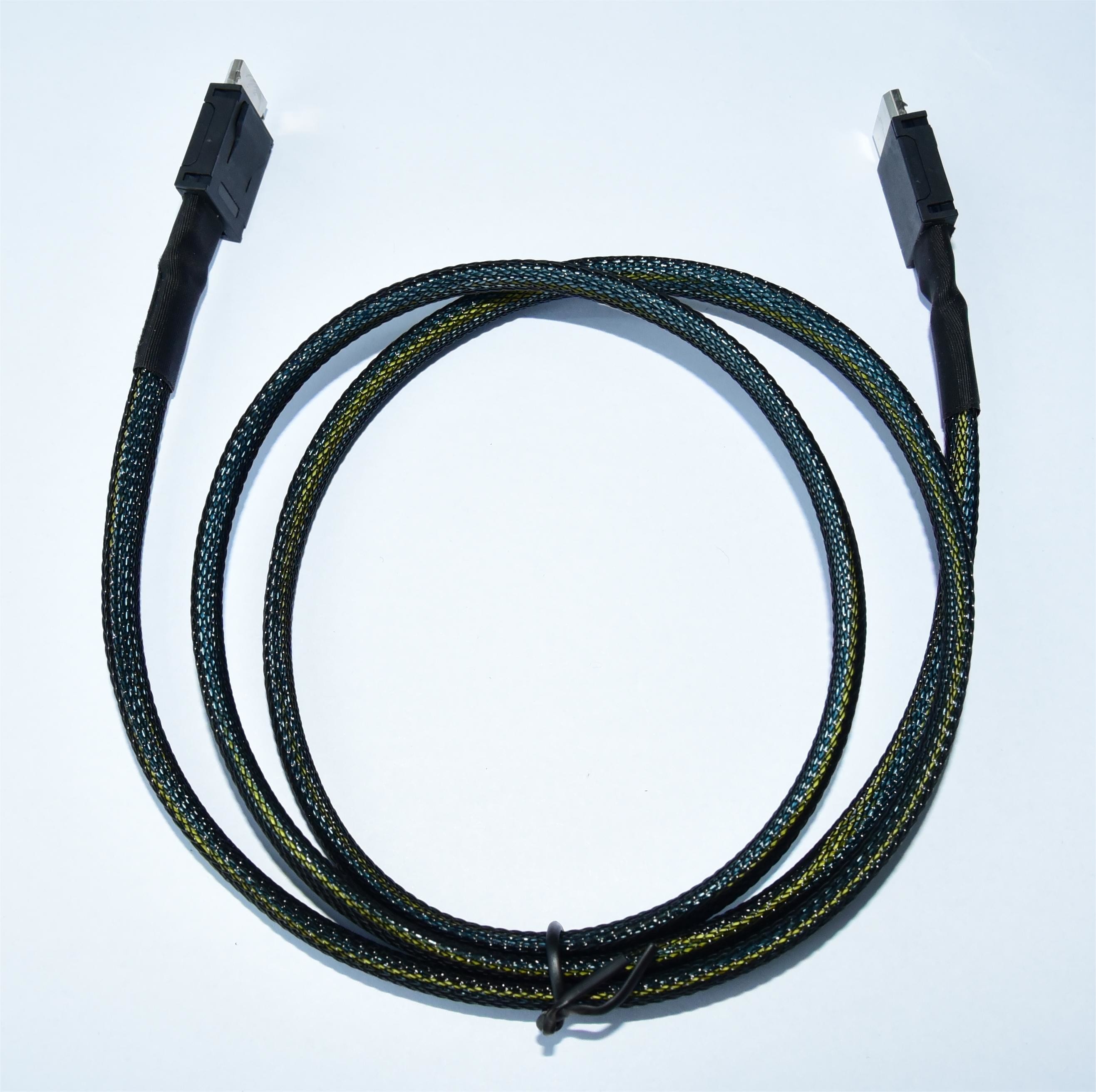 USB-a to USB-a Sff8611 4X to Sff8611 4X L =1000mm 32AWG 85ohm Wire Connector