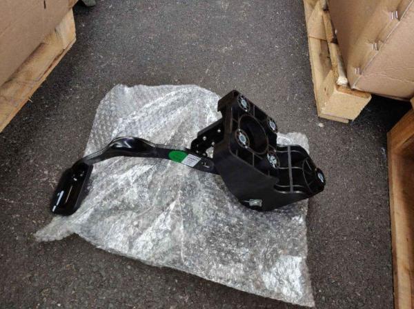 Geely Binyue high-strength alloy steel black brake pedal assembly for braking