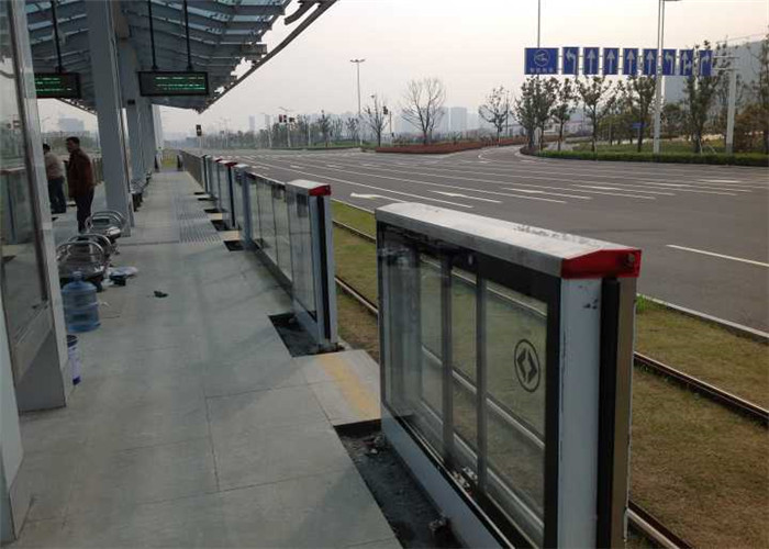 Half Height Bus Platform Screen Door , Aluminum / Stainless Steel Screen Door Systems