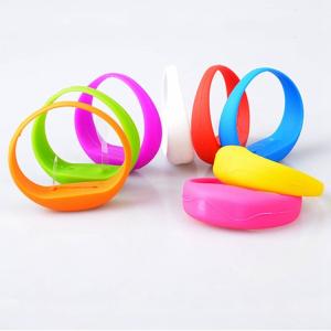 Wholesale 2018 hot sale silicone rfid led light up wristband remote control red white glow bracelets from china suppliers