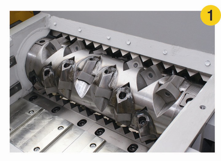 Crusher Plastic Auxiliary Machinery High Accuracy Recycled Double Shaft Shredder Blades