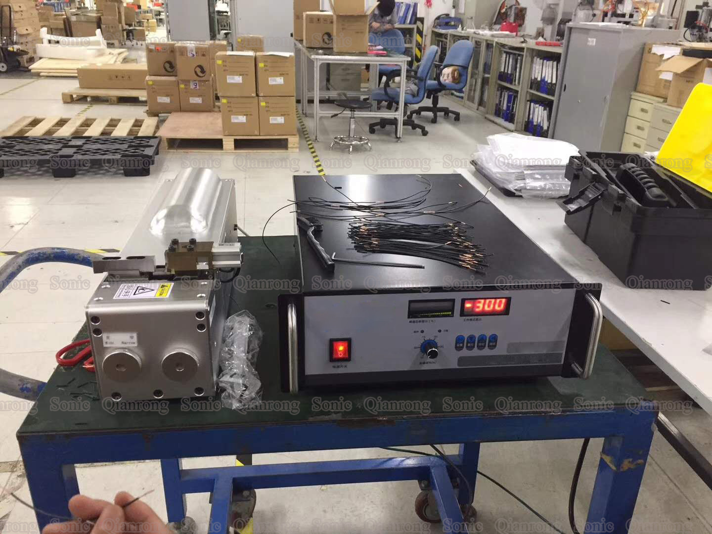 Metal Stranded Ultrasonic Wire Harness Welding Machine 20Khz 4000w 540*380*150mm