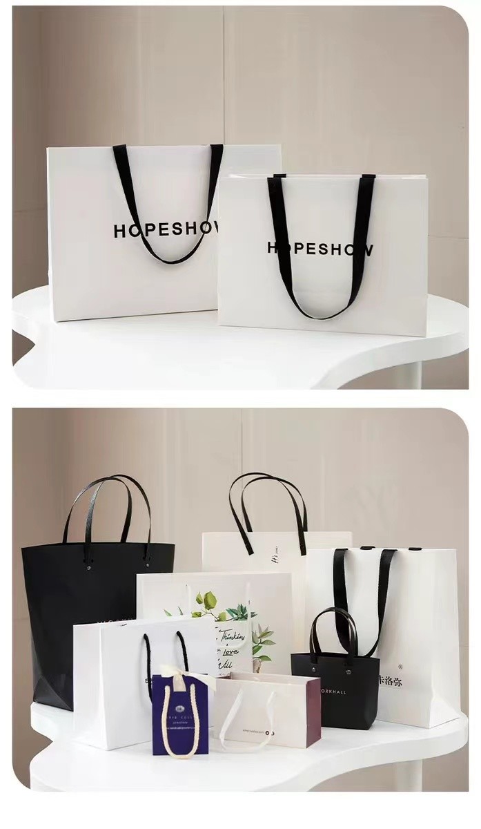 ODM 180gsm To 250gsm Present Paper Bags Clothing Wedding Favor Bags With Handles