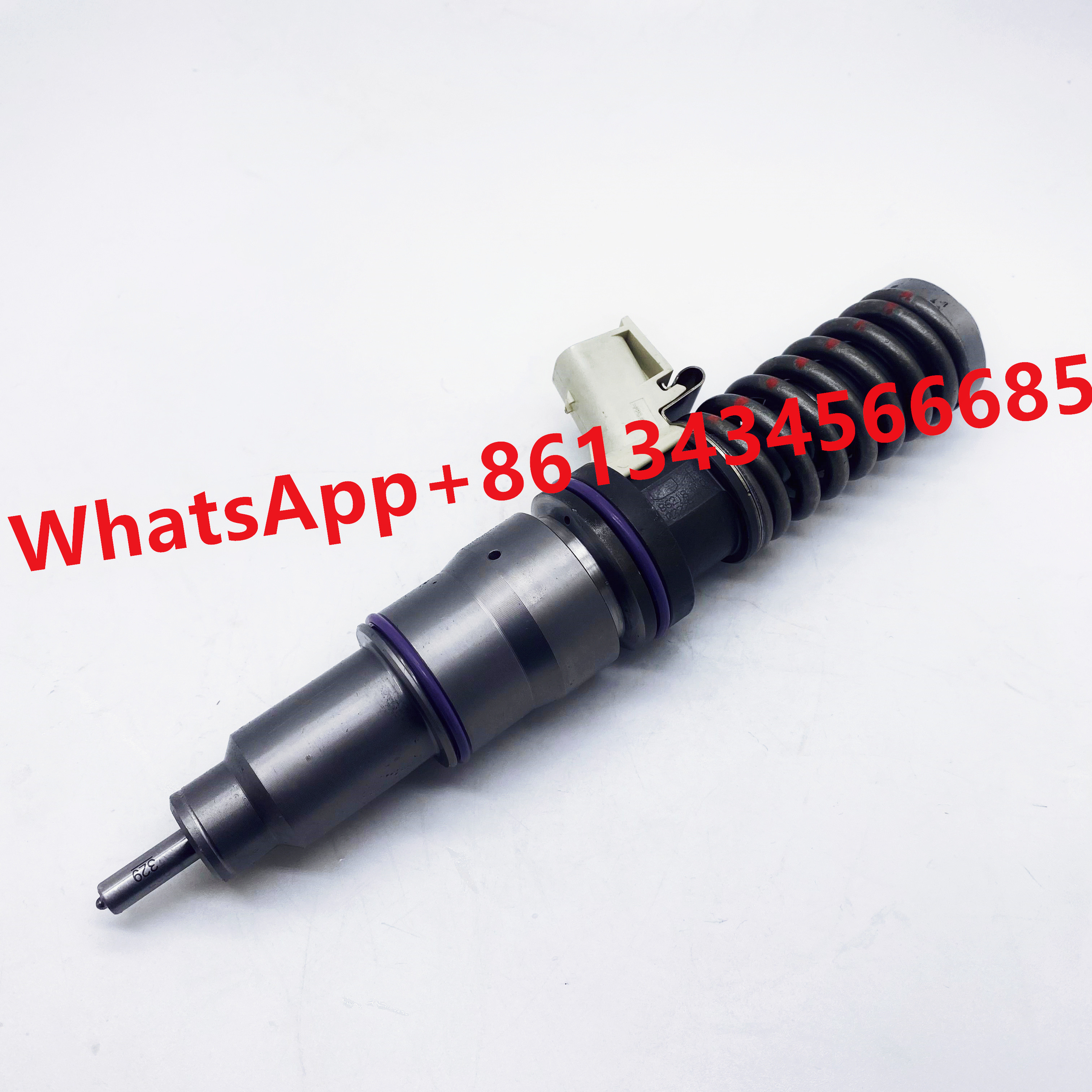 Diesel engine fuel Injector 3801368 BEBE4D27001 BEBE4D18001 21379931 3889619 E3.18 For VOLVO TRUCK/VOLVO PENTA MD13