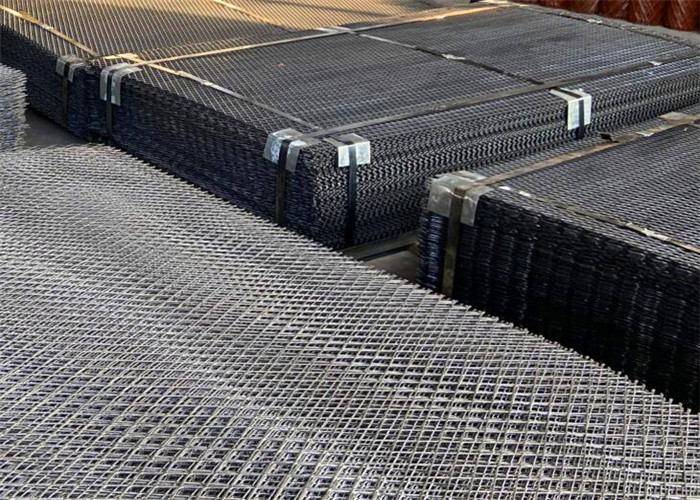 Galvanized Expanded Metal Mesh Sheet For Security 30 * 60mm Hole OEM