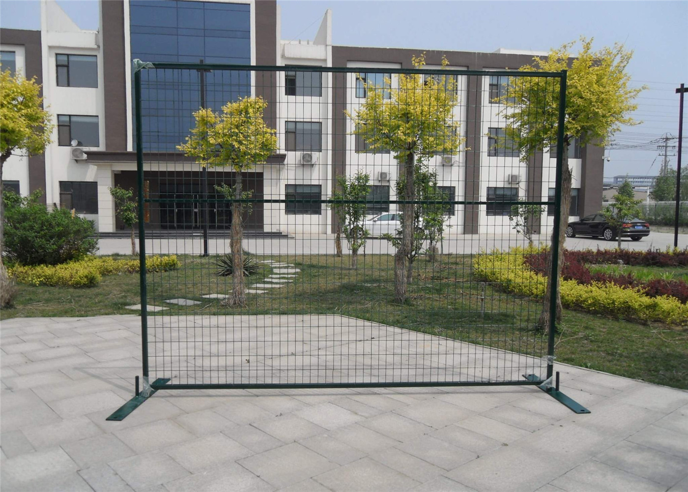 Canada temporary Construction Fence H 6'/1830mm and W 9.6' /2950mm tubing 1"/25mm thick 1.5mm powder coated grey