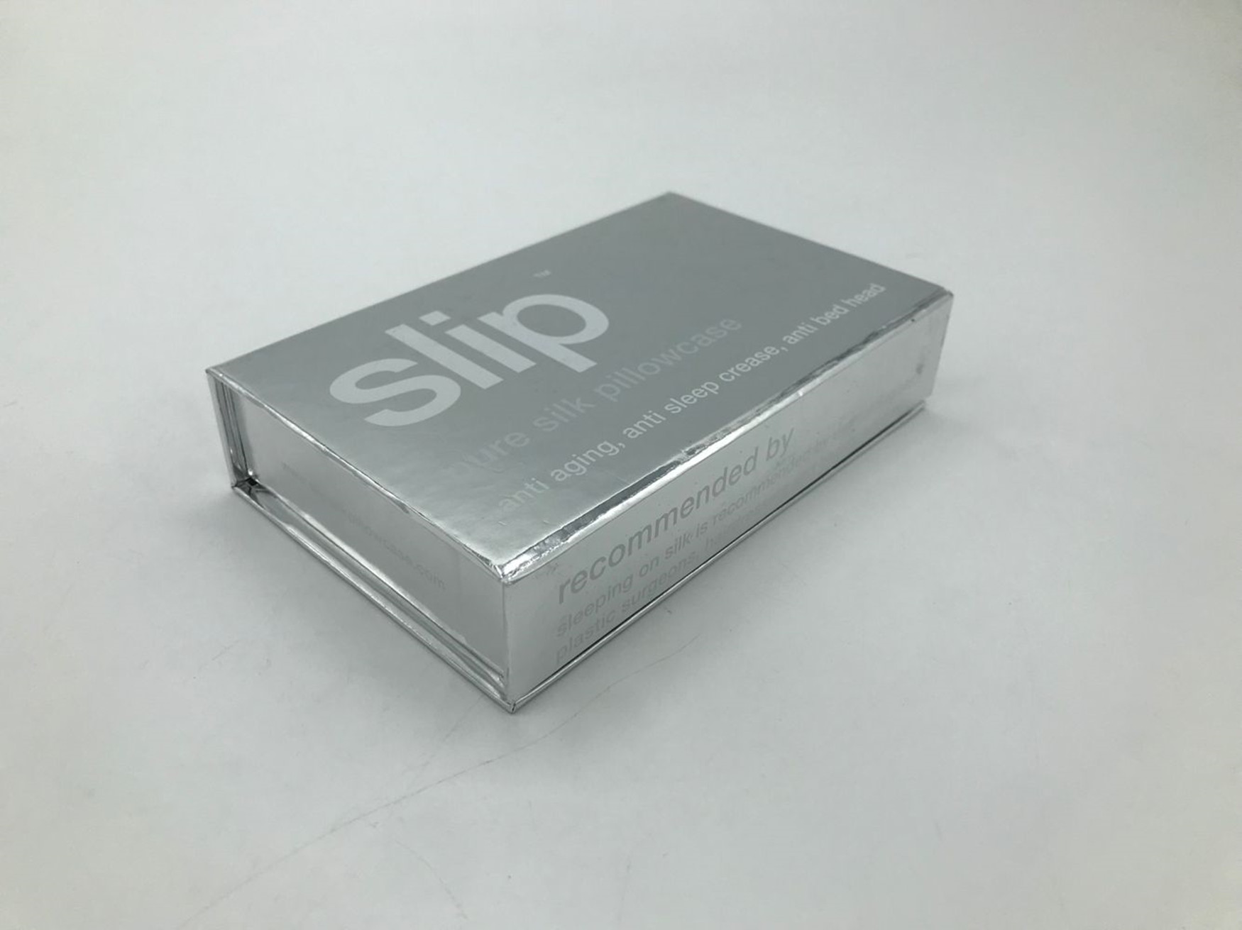 Luxury Silver Chipboard Gift Boxes Magnets Closure For Pillowcase Packaging