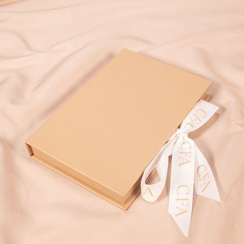 Custom Luxury Empty Magnetic Bonbon Bar Sweet Gift Packaging Package Box Chocolate Candy Card Shapoo Cosmetic Jewelry Luxury Book Shape Boxes