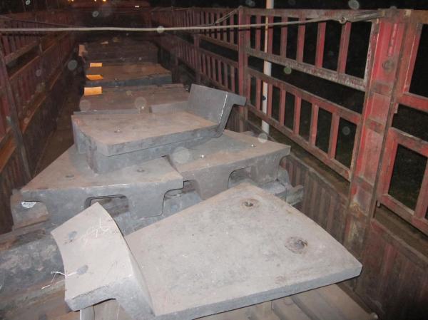 1.6 Tons Discharge Inner Wet Grinding Ball Mill Alloy Steel