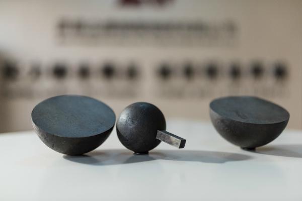 SAG and AG Ball milling media , forged steel grinding ball WITH 50-55HRC