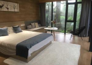 Wholesale Pleasing Dormer Tiny Houses With Transportable Luxury Villa Series from china suppliers