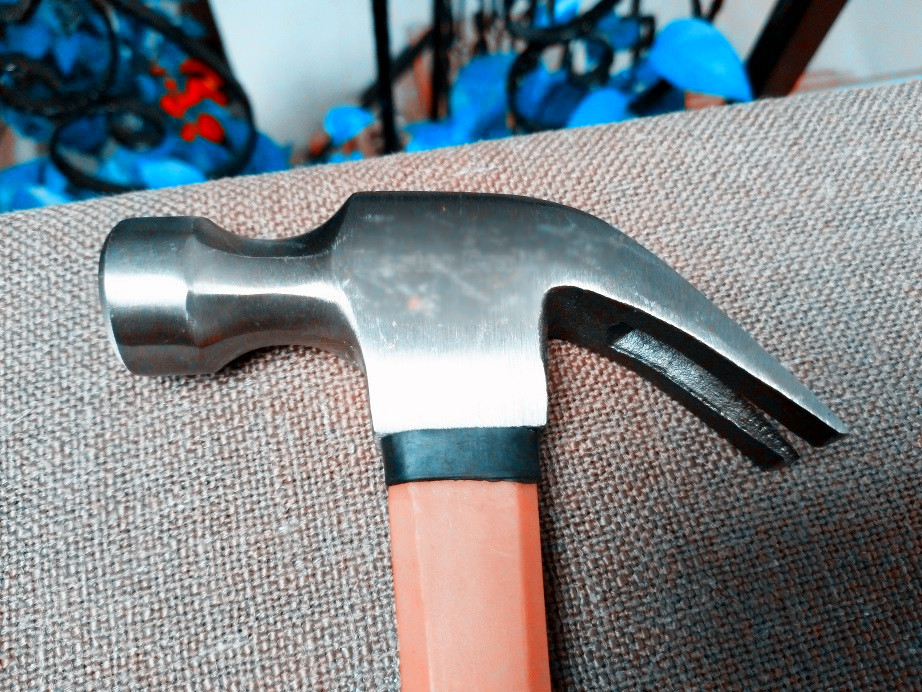 Claw Hammer(XL0008-2) with polishing surface, durable quality and good price.