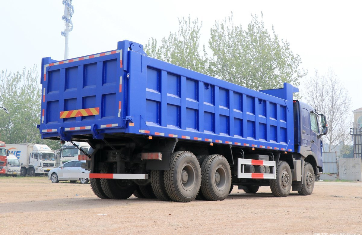 30 Ton Tipper Truck 8x4 Used Dump Truck SINOTRUCK Gear Box Diesel Fuel Efficiency