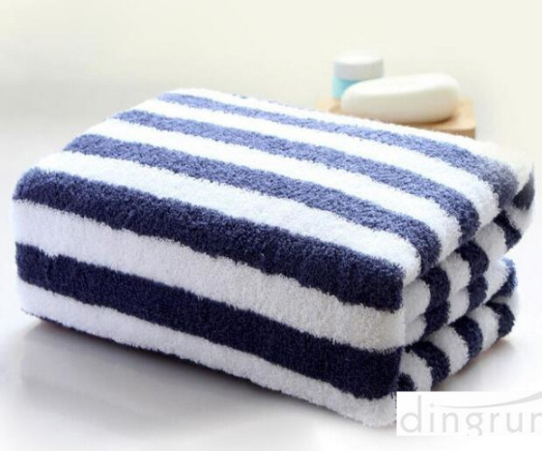 Plain Colored Zebra Striped Bath Towels Skin Care Machine Washable 70*140cm