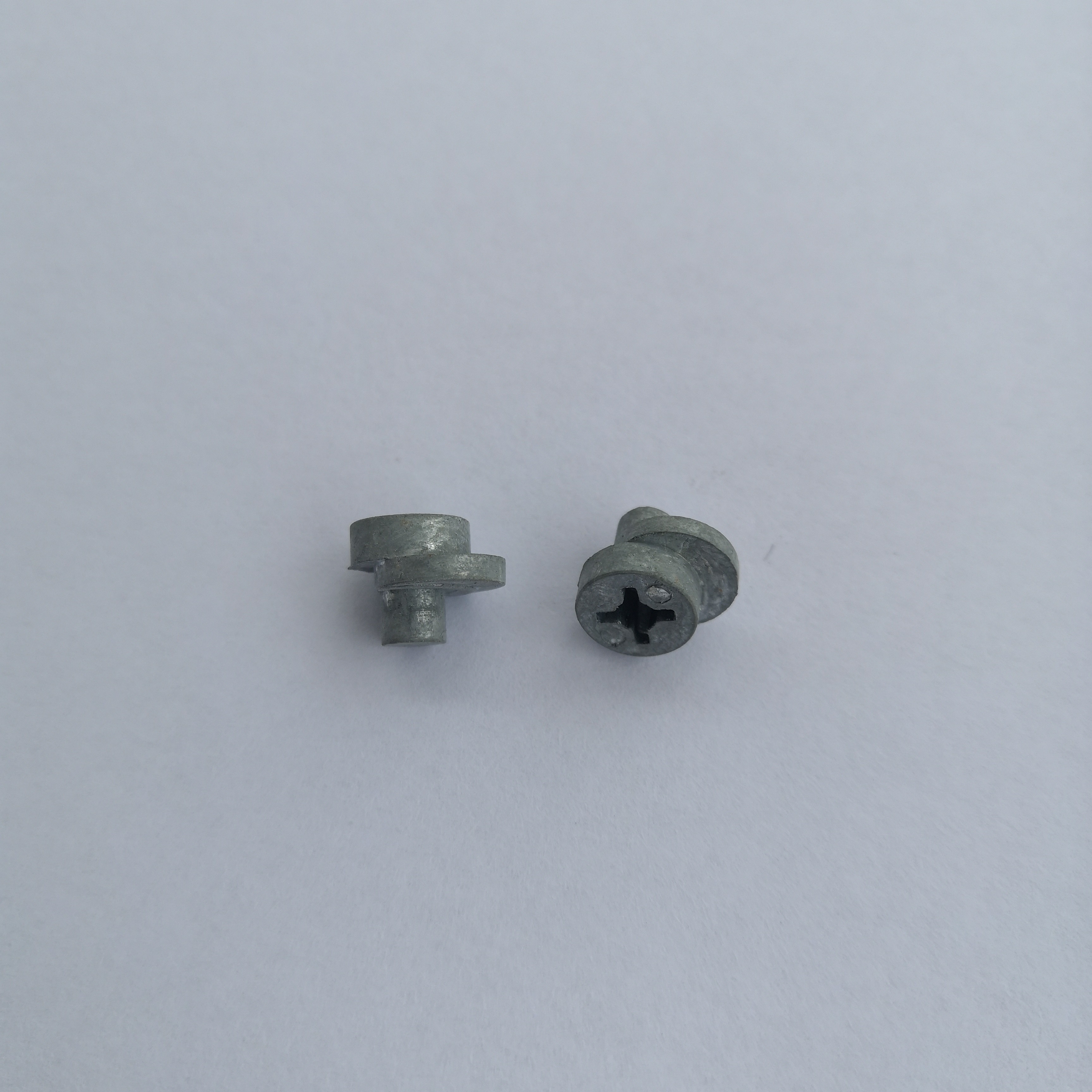 A2-70 Eccentric Adjustment Screw 8.38g Weight SS304 Material For Window And Door Fittings