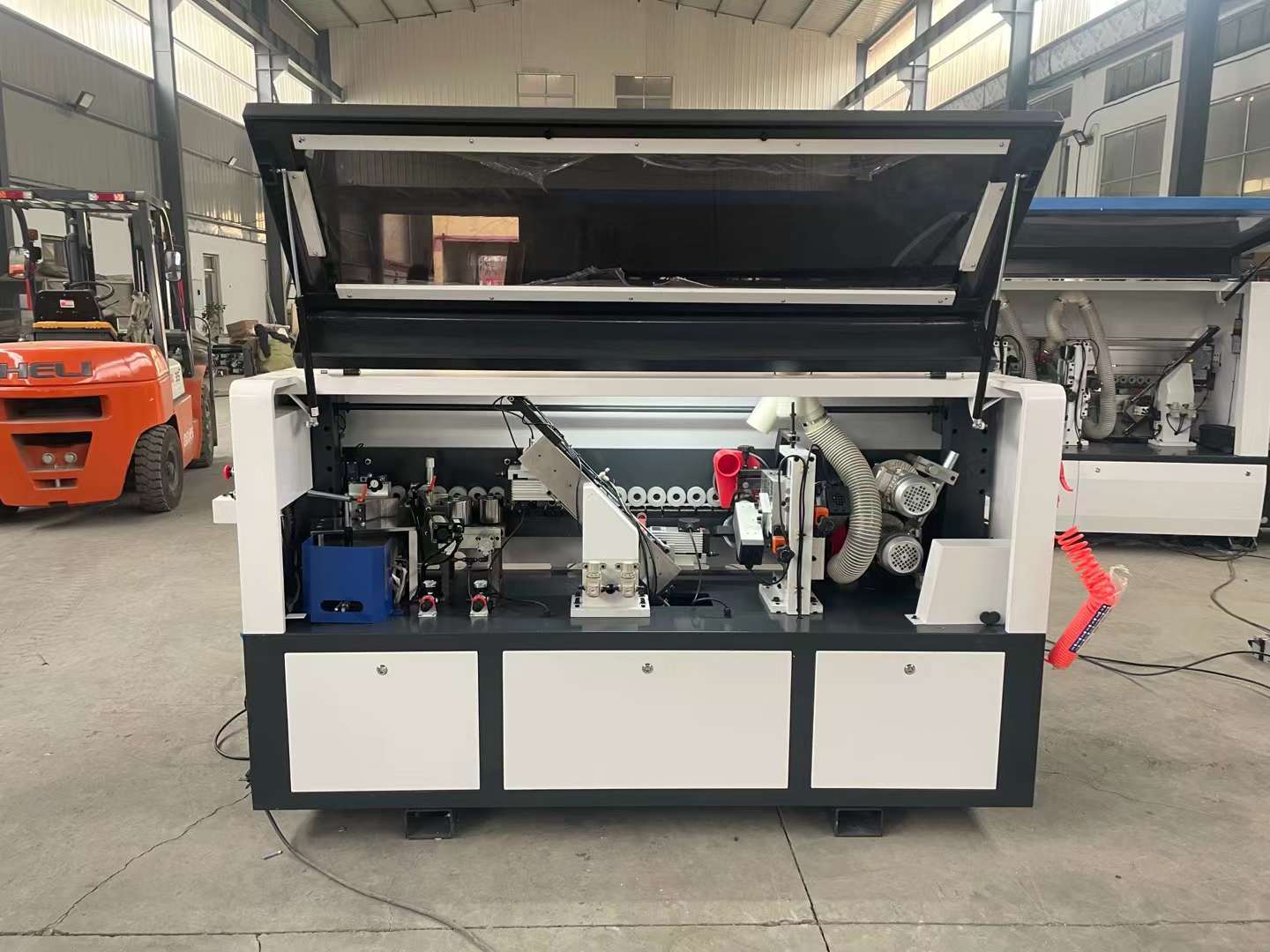 Customizable Board Cutting And Edging Woodworking Edge Bander Machinery for Restaurant