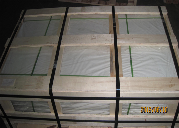 Size Customized Low Iron Tempered Glass , Ultra White Clear Solar Glass