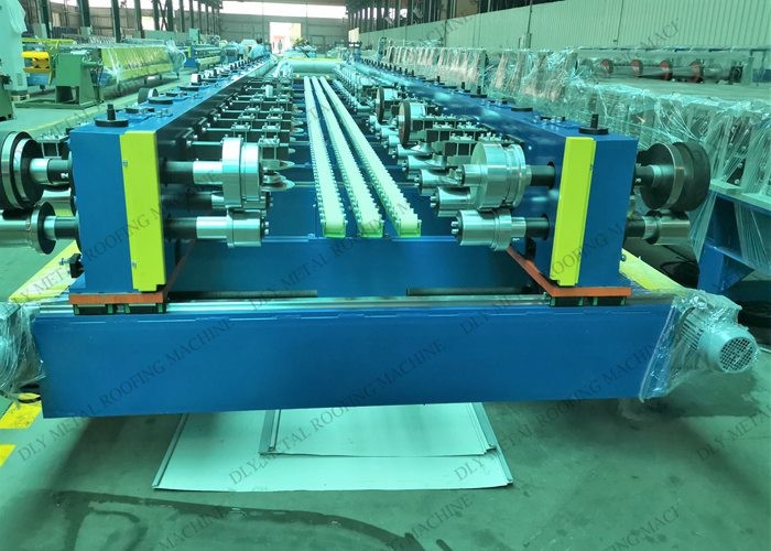 CE PU Metal Roof Panel Machine 130m PIR Sandwich Panel Machine