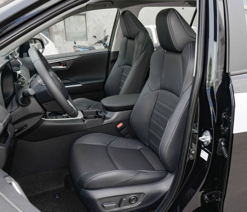 Toyota Wildlander 2022 dual engine 2.5L E-CVT 4WD 5 Door 5 Seats Compact SUV Specialized New/Used Cars Exporter