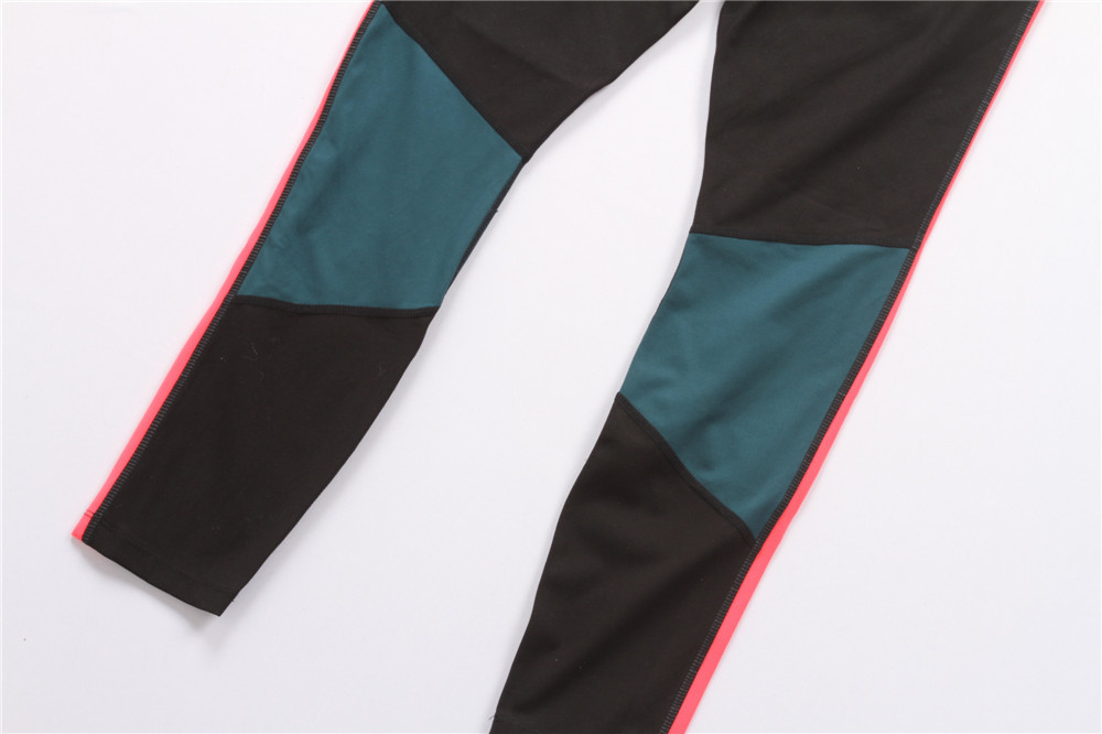 Stretchable Color Blocking Ladies Yoga Outfits 76% Nylon 24% Spandex