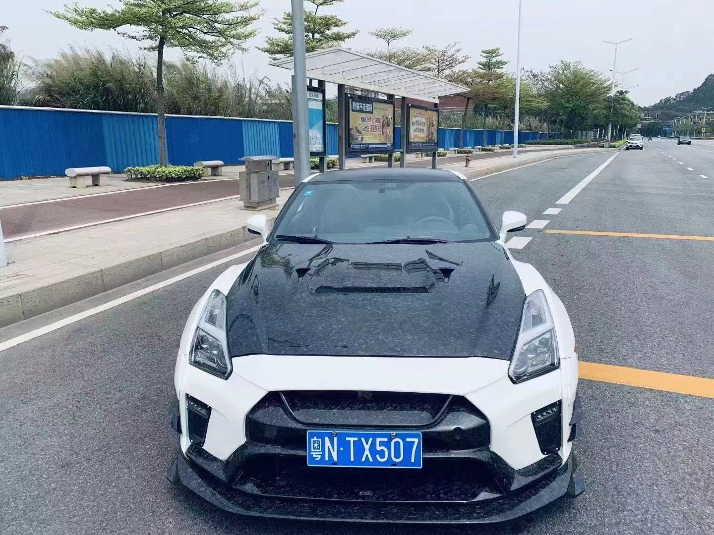 For Nissan GTR Body Kit GTR R35 Upgrades the VARIS-style Carbon Fiber Front and Rear Bumper Spoiler Body Kit
