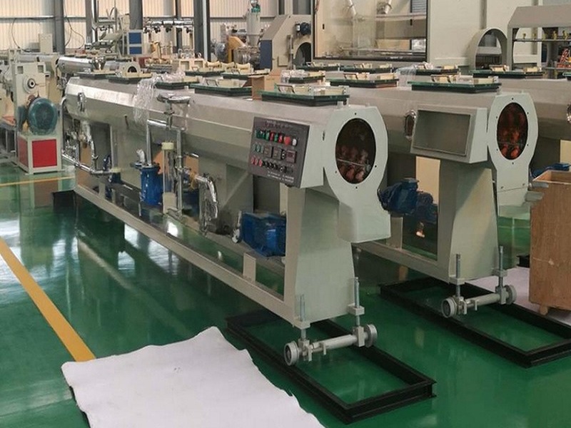 Plastic HDPE PE Pipe Extrusion Making Machine / Production Line