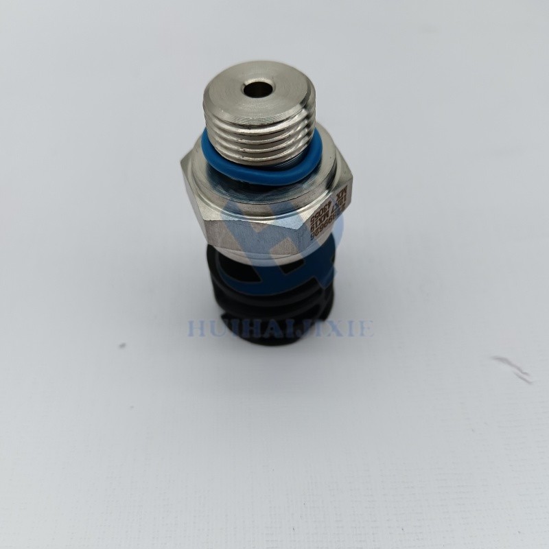 Excavator Oil Pressure Sensor VOE22899626 22899626 for Volvo EC210D EC200D