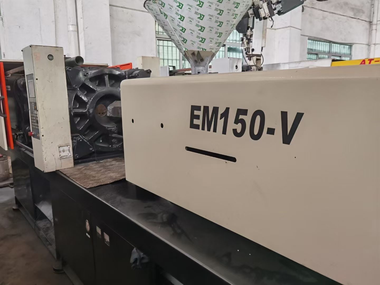 Variable Pump Plastic Injection Molding Equipment Used 150 Ton Injection Molding Machine