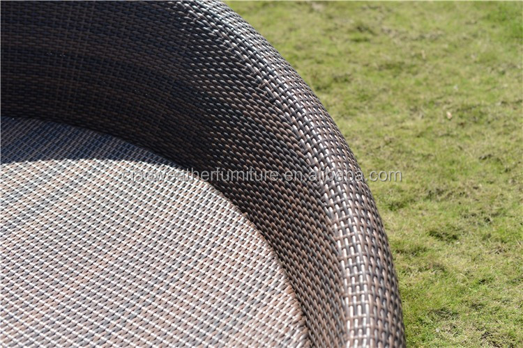Sun Lounger Rattan Wicker Beach Chaise Chair Sunbed Outdoor Furniture Aluminum Frame for Outdoor Relaxation