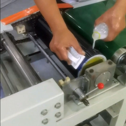 400mm Max Glue Spreading Width MB400 Single-Sided Precision Adhesive Coating Machine