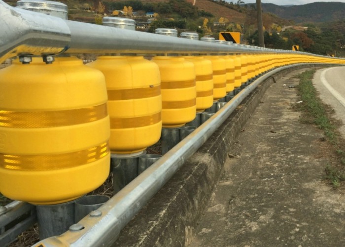 KSI Type Highway Anti - Collision Safety Rolling Barrier / Safety Rolling Guardrail