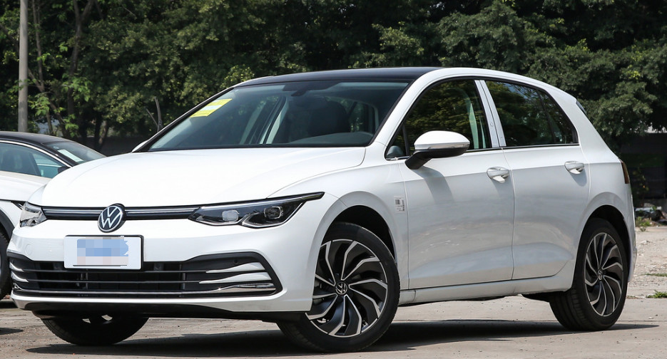 Volkswagen Golf 2023 Gasoline Car White Black Gasoline 110kW 7DCT